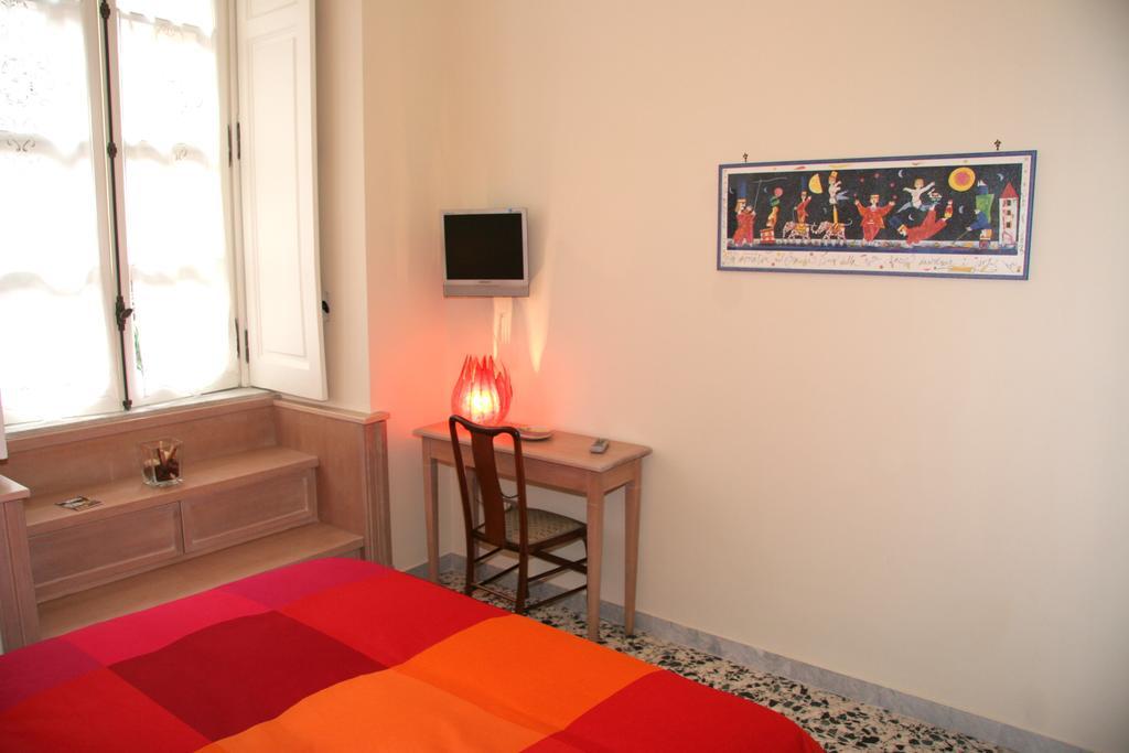 Beb di Fiore Neapel Zimmer foto