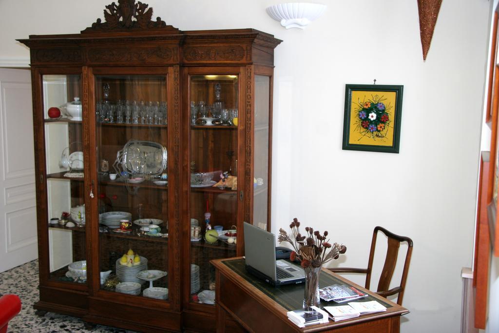 Beb di Fiore Neapel Exterior foto